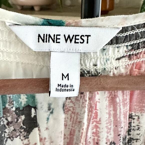 Nine West Abstract Print Tiered Mini Dress Flutter Sleeve M Artsy Boho Festival - Picture 5 of 7